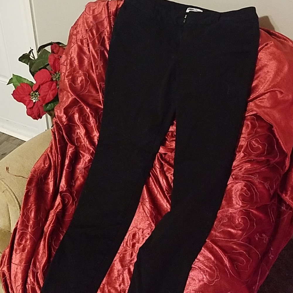 Black pixie pants from Old Navy